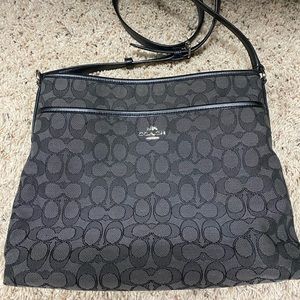 Coach Crossbody! In excellent condition!
